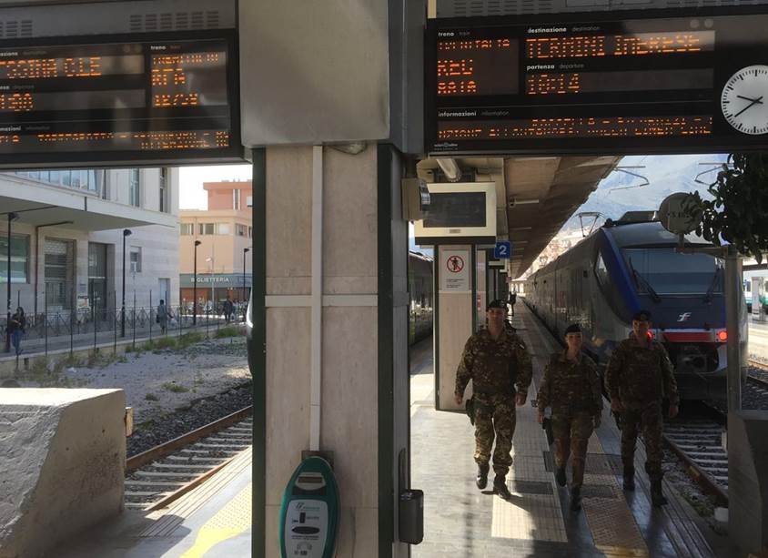 FOTO 1 Stazione centrale di Palermo Operazione Strade Sicure