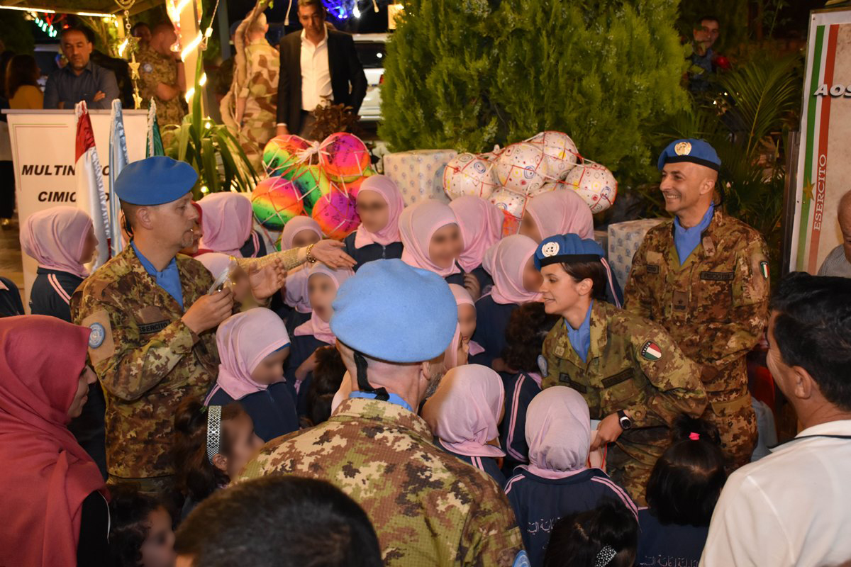 UNIFIL Donazione per lOrfanotrofio di Tibnin 1 6