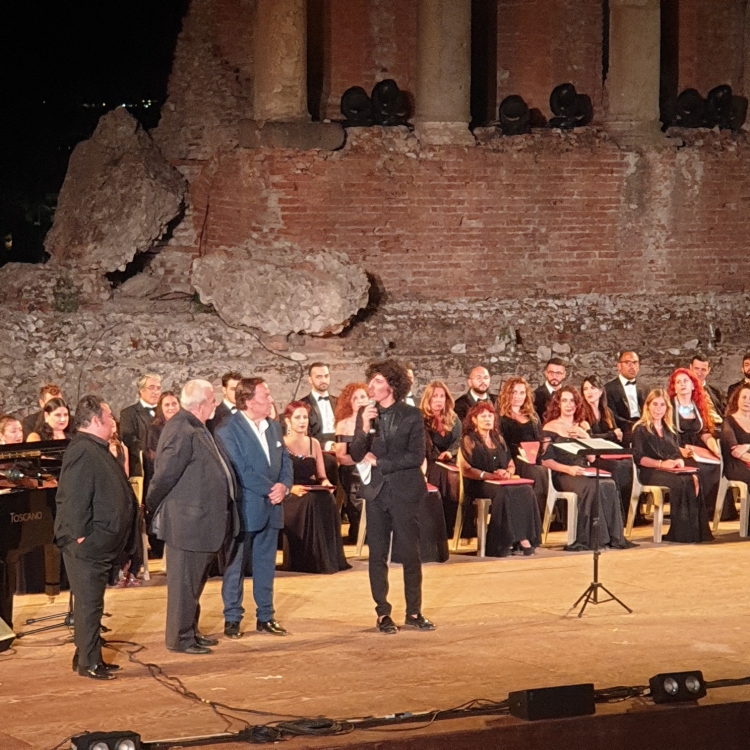 TAORMINA E DANTE: LA MUSICA IN POESIA DEL FESTIVAL LIRICO DEI TEATRI DI PIETRA AQUILES MACHADO E PIERO GIULIACCI  STAND OVATION COME PER PAVAROTTI