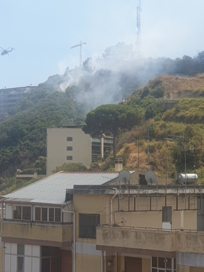 Messina - Incendio domato a Gravitelli tra il Grace e l&#039;Aralia