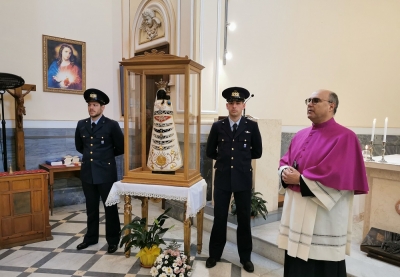 Aeronautica Militare: la Madonna di Loreto vola a Messina.   In visita al Teleposto di Messina, la Patrona degli Aviatori è stata ricevuta dal Vescovo di Messina  S.E.Rev. Mons.Giovanni  Accolla in Arcivescovato.