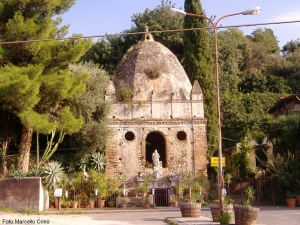 Barcellona Pozzo di Gotto: una chiesa rupestre dietro il Tempio di Santa Venera