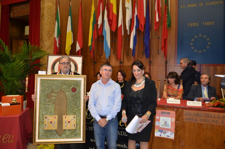 L’Associazione Culturale MessinaWeb.eu è lieta di comunicare il vincitore del Terzo Premio -nella sezione riservata alla Pittura.-  &quot;Ottava Edizione del Premio Internazionale Arteincentro 2014”