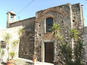 Barcellona Pozzo di Gotto: la piccola chiesa di sant’Andrea, in origine della famiglia De Gregorio, collegata idealmente con Messina