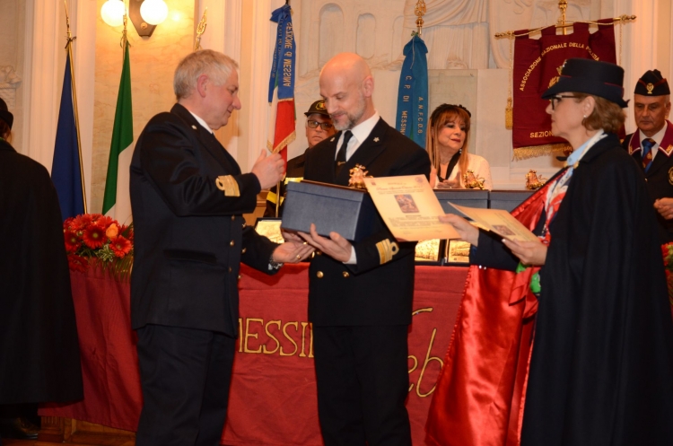 PREMIO ORIONE SPECIALE 2017 conferito alla Capitaneria di porto – Autorità marittima dello stretto – Sezione sicurezza della navigazione - di Messina