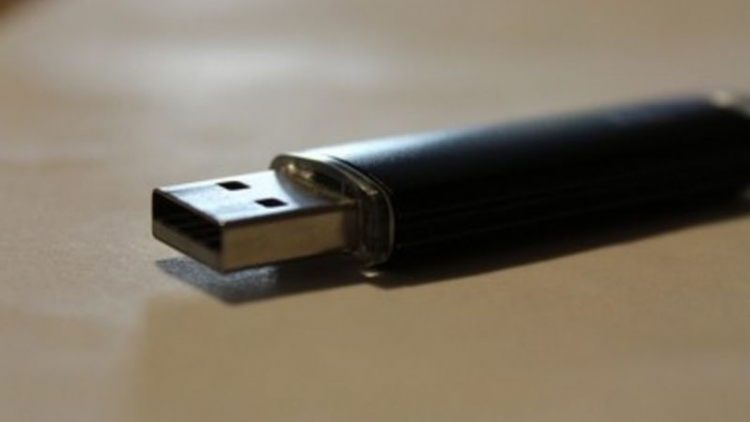 REGIONE: CHIAVETTA USB ESPLOSA; MUSUMECI, SOLIDARIETA’ AD AGENTE FERITO