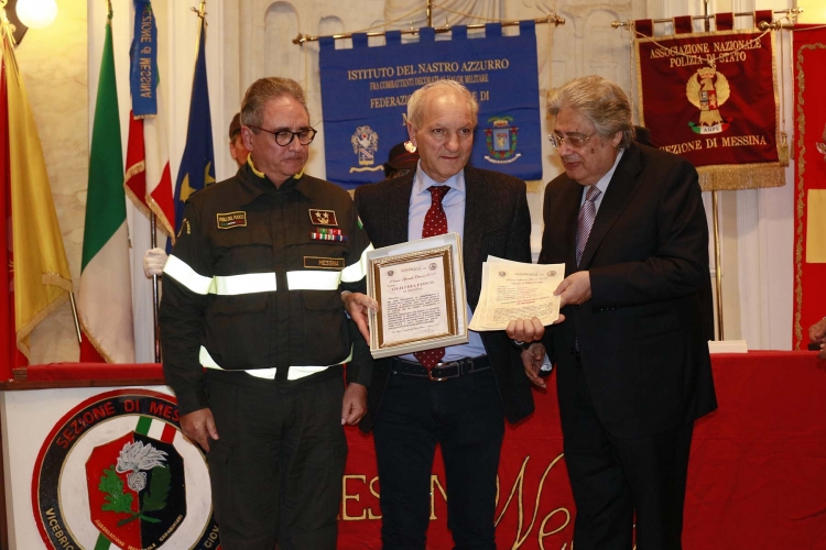 Messina 6.12.2018 &quot;Premio Orione Speciale&quot; Attestato di Benemerenza conferito ai Componenti il Comando Provinciale dei Vigili del Fuoco di Messina